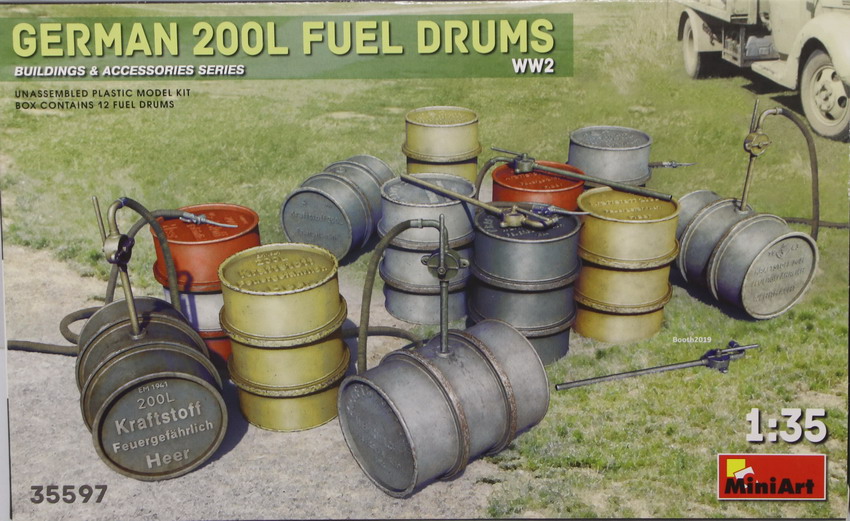 Modeling accesories German 200 L Fuel drums, WW2, ref. 35597, 1/35, Miniart