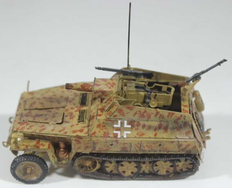 Modeling half track SdKfz. 250/8 leichter Schützenpanzerwagen, 7,5 cm, assembled and painted, 1/72, box 3