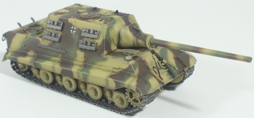 Modeling tank destroyer Jagdtiger, Panzerjäger Tiger Ausf. B Sd.Kfz. 186, assembled and painted, 1/72, Dragon Armor, caja 10