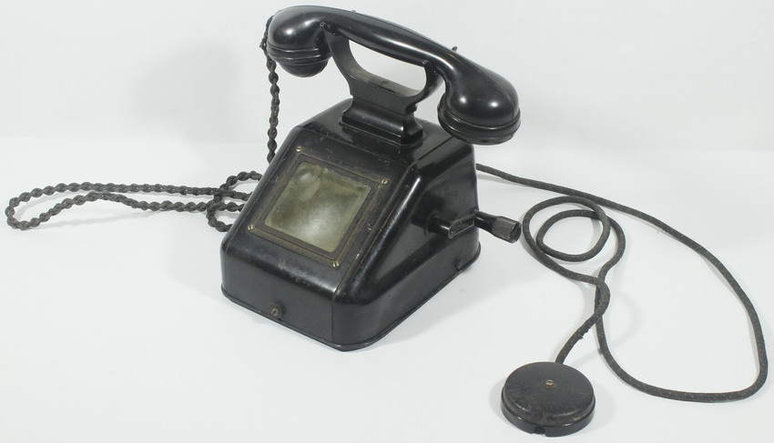 Phone desktop mod. OB38 (Tischfernsprecher 33), German original World War II