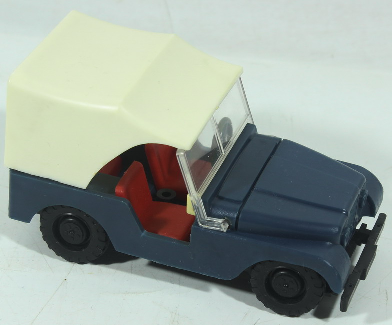 Action figures Coman Boys, Jeep, Comansi