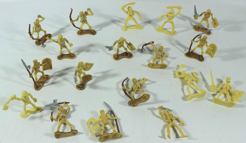 Figures Skeleton warrior, approximate height 5 cm, 18 units
