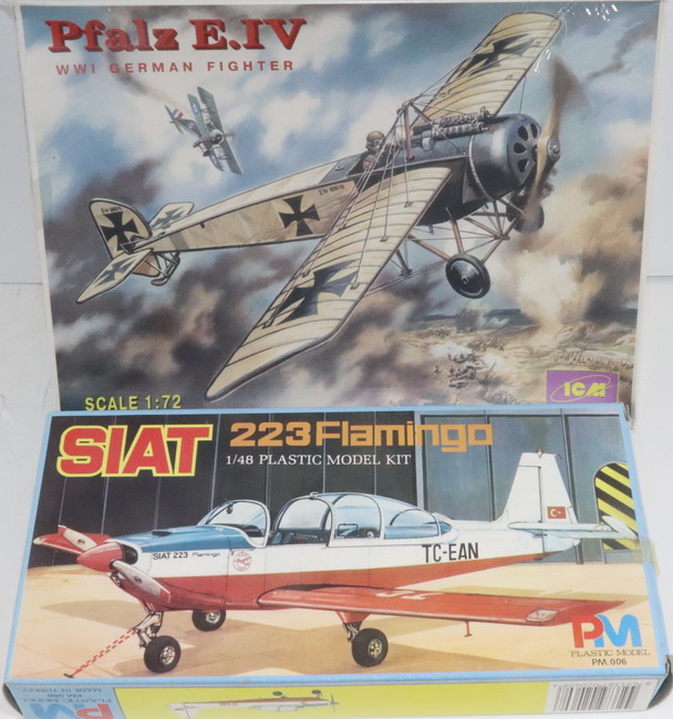 Modeling SIAT 223 Flamingo, ref. 006, 1/48, Plastic Model & Pfalz E. IV, ref. 72121, 1/72, ICM