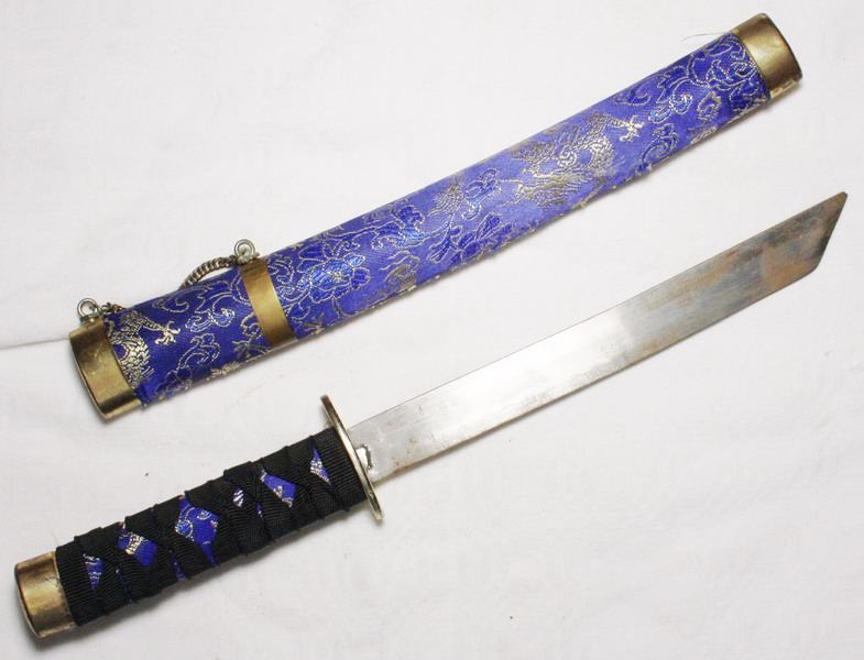 Espada tipo Katana denominada Tanto, reproducción