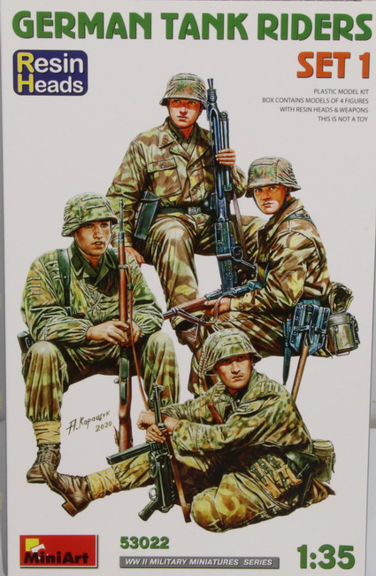 Modeling figures German, Waffen SS, German tank riders, set. 1, ref. 53022, 1/35, Miniart.